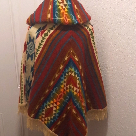Cozy Warm Ecuadorian Multi Color Poncho - Picture 4 of 12